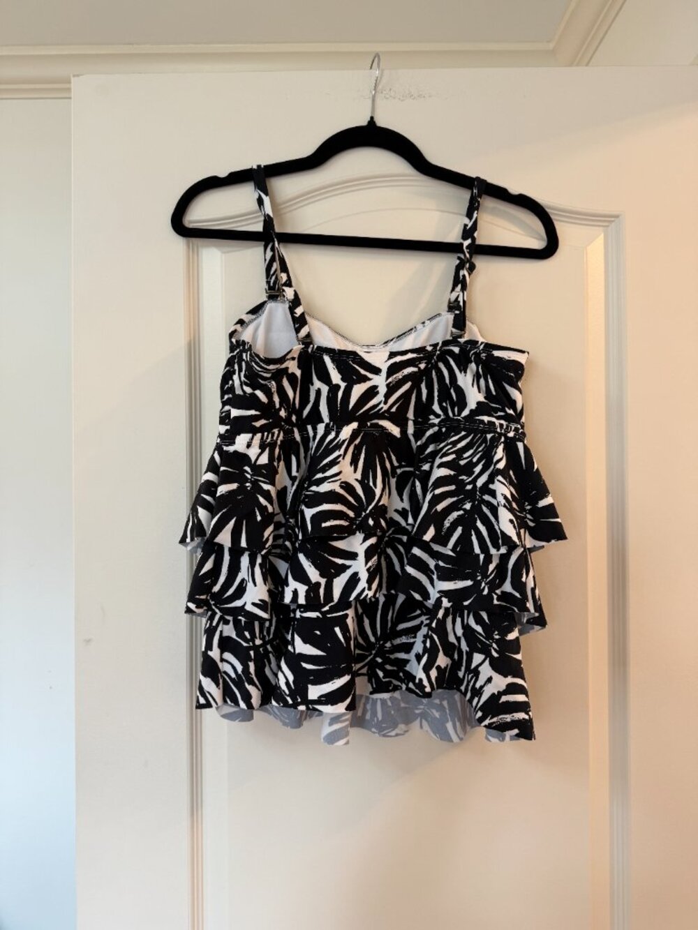 Island Escape Black White Tropical Underwire Tankini Swim Top NWT Size 12 - Picture 3 of 9